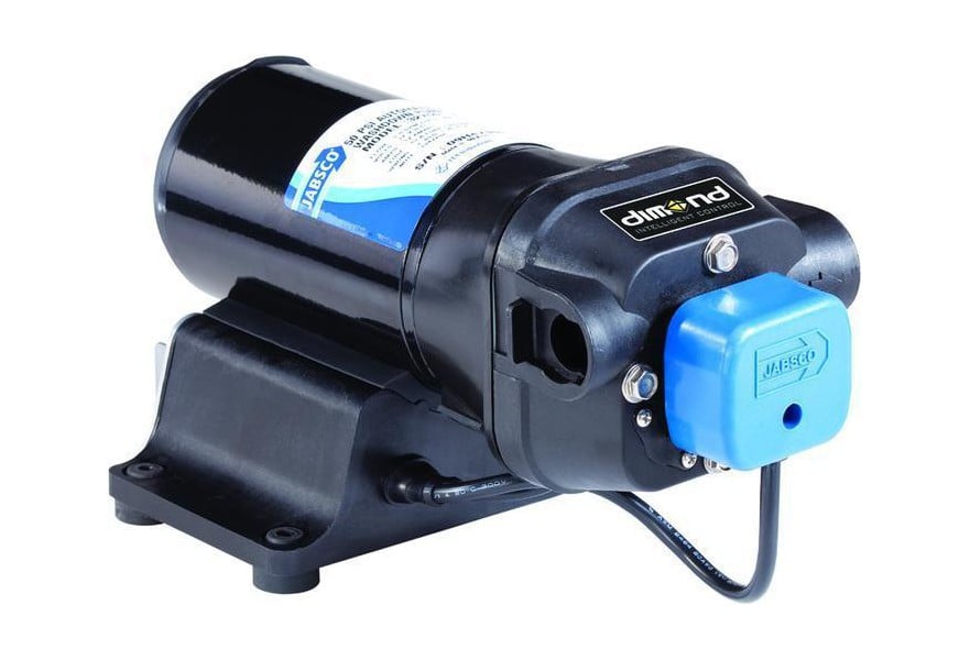 Pump Vflo 5gpm 24V 40psi (includes 19 mm elbow hose barb, 13 mm elbow hose barb, 19 mm elbow quick fitting, 2x19 mm straight quick fitting & strainer)